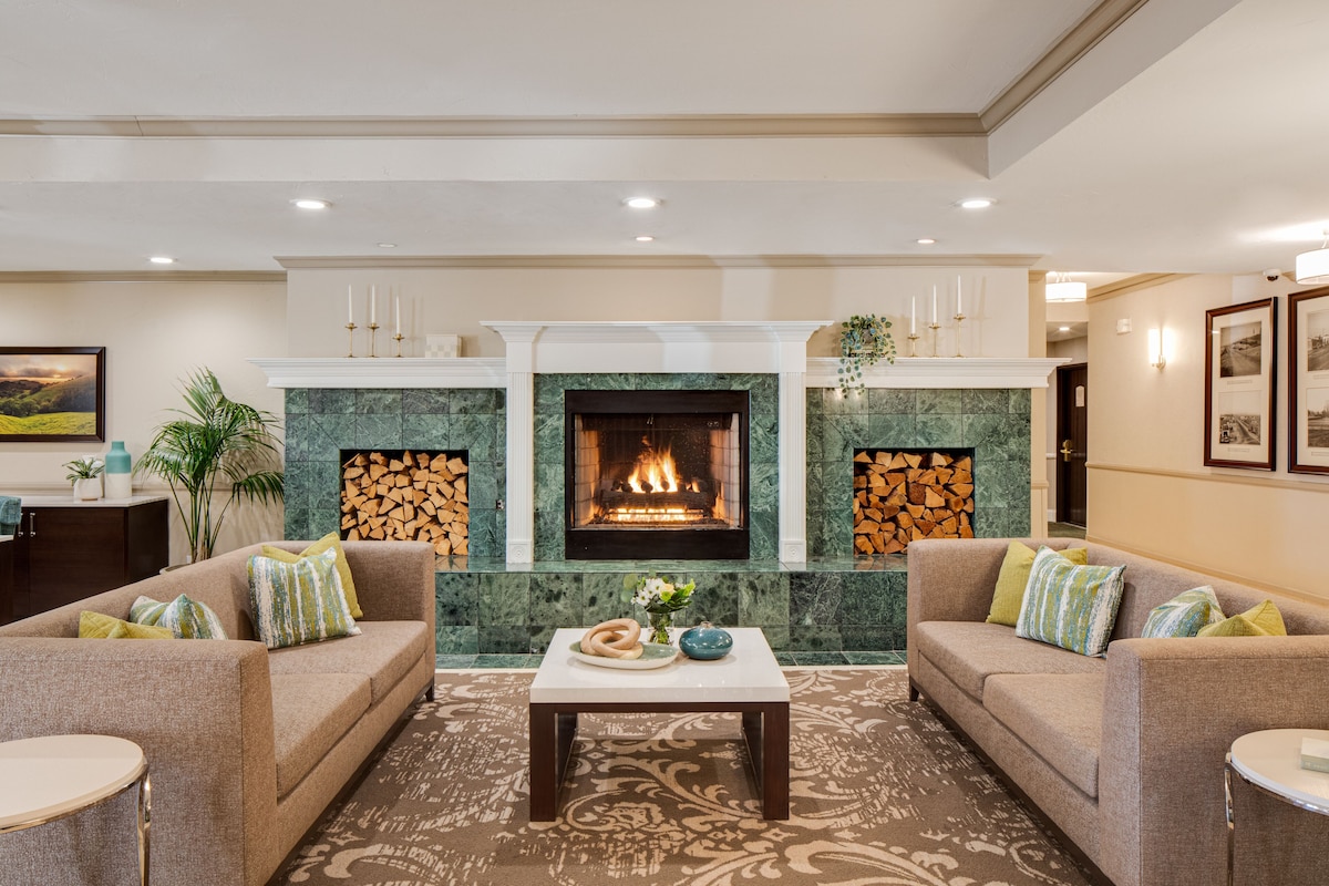 Ayres Hotel Corona - Riverside - Photo 1