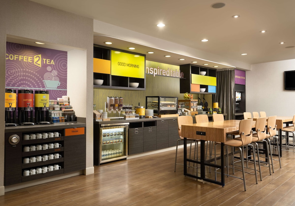 Home2 Suites by Hilton Charleston Airport/Convention Center, SC - Photo 1