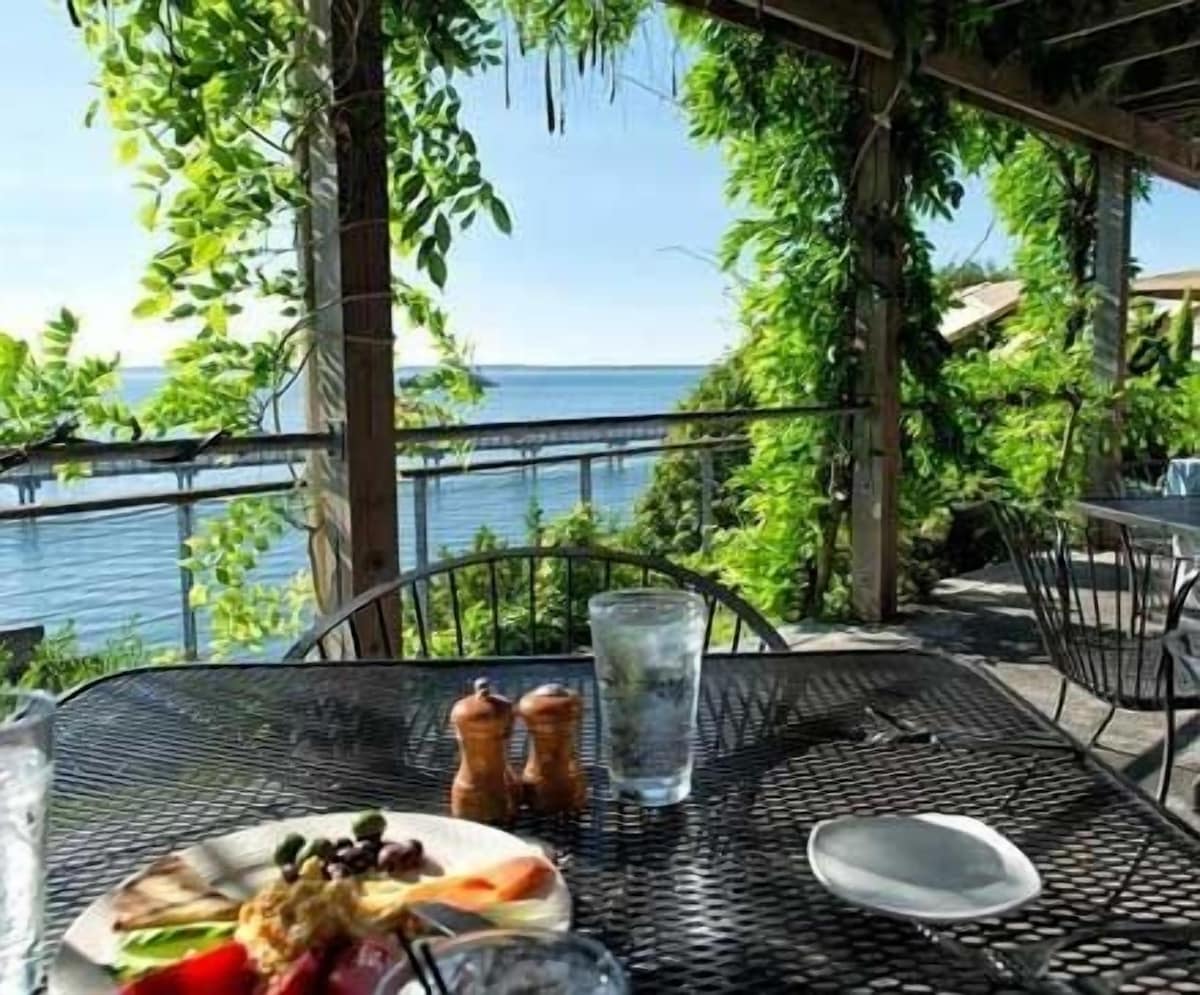 The Chrysalis Inn & Spa Bellingham, Curio Collection By Hilton - Photo 1