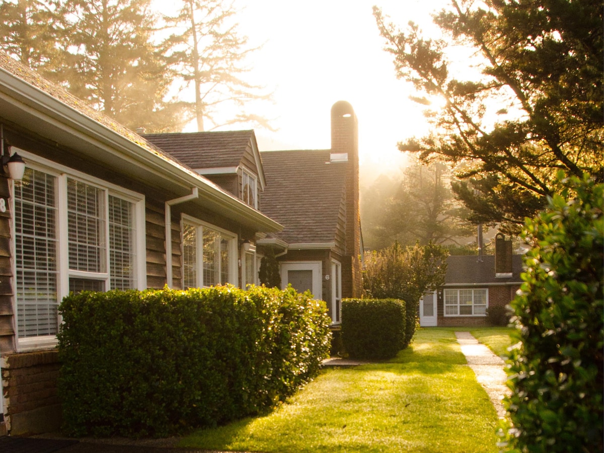 Ecola Creek Lodge - Photo 1