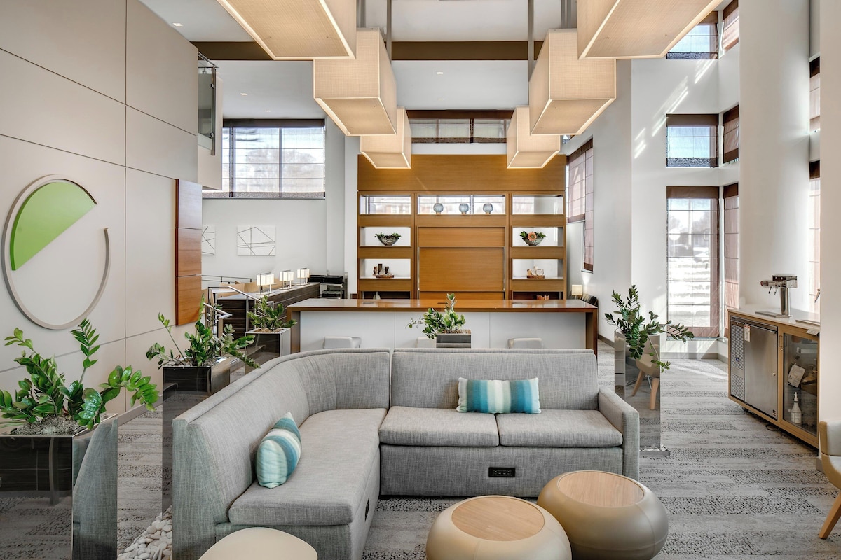 Element Omaha Midtown Crossing - Photo 1
