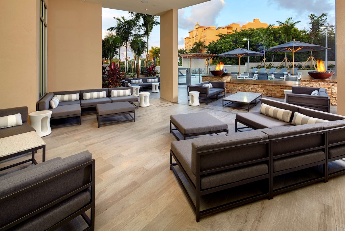 Hyatt Place Miami Airport-East - Photo 1