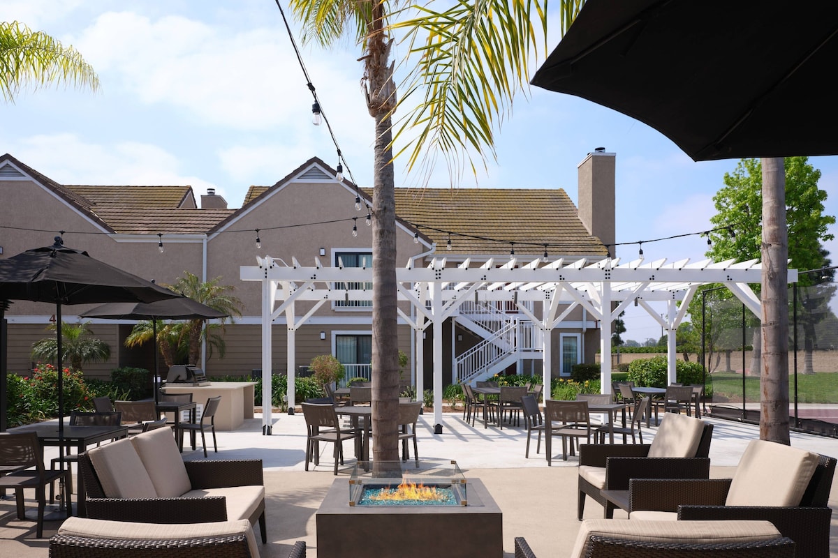 Residence Inn by Marriott Costa Mesa Newport Beach - Photo 1