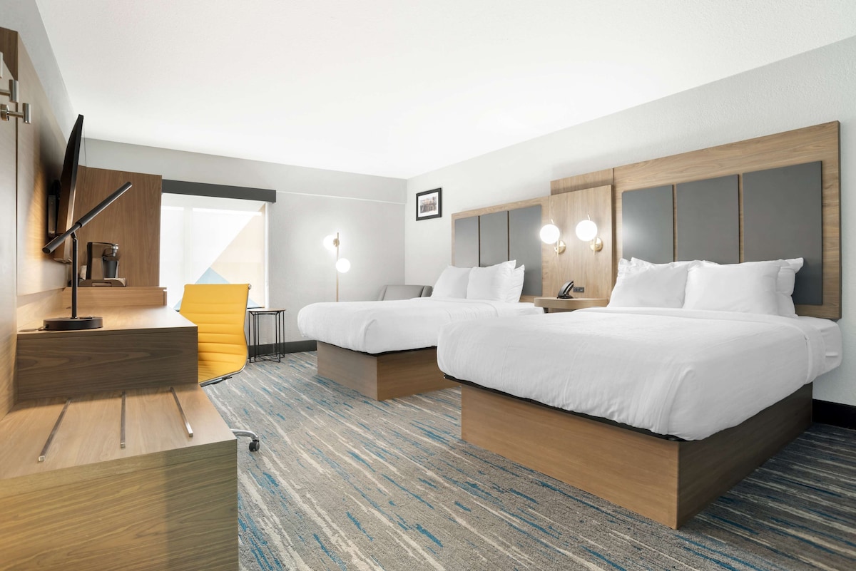 Best Western Plus Mobile Inn & Suites - Photo 1