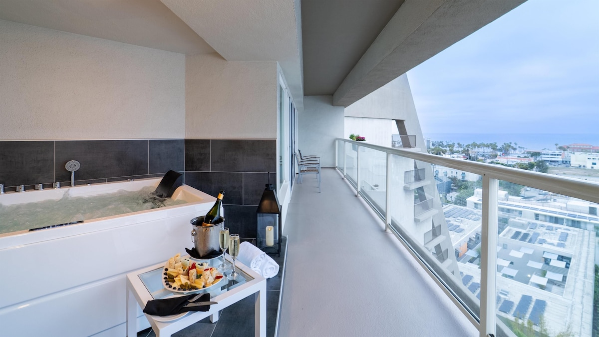 Hyatt Centric Delfina Santa Monica - Photo 1