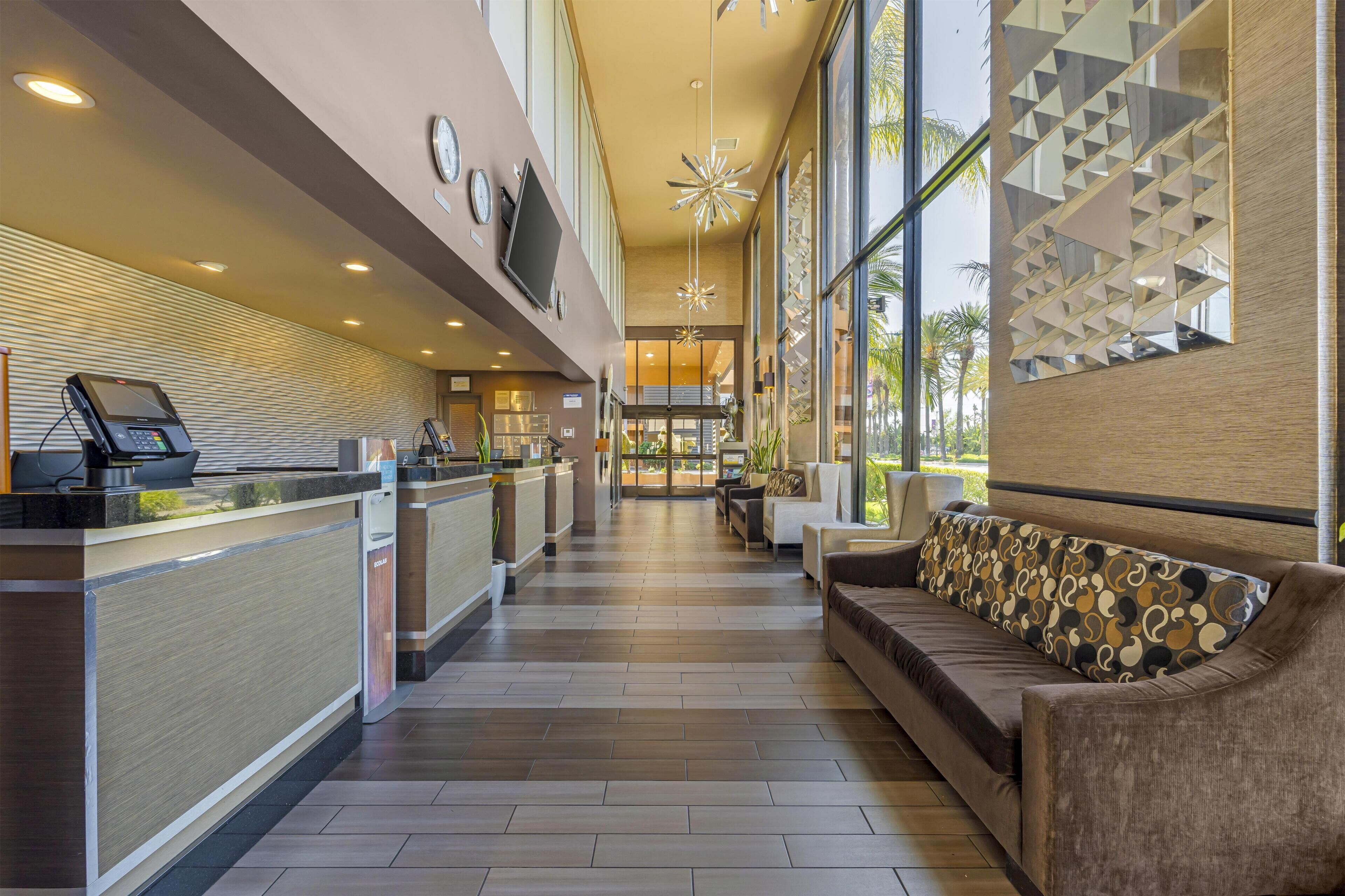 Best Western Plus Stovall's Inn - Photo 1