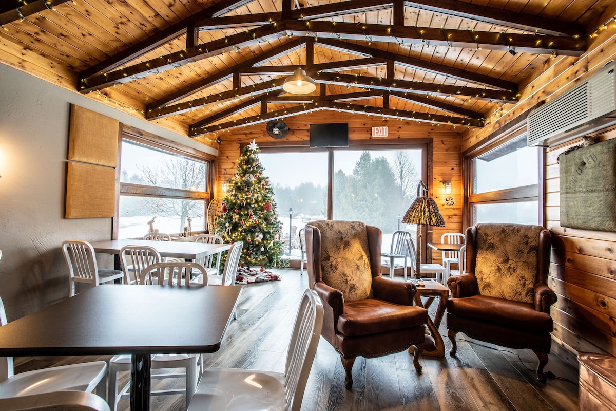 Open Hearth Lodge - Photo 1