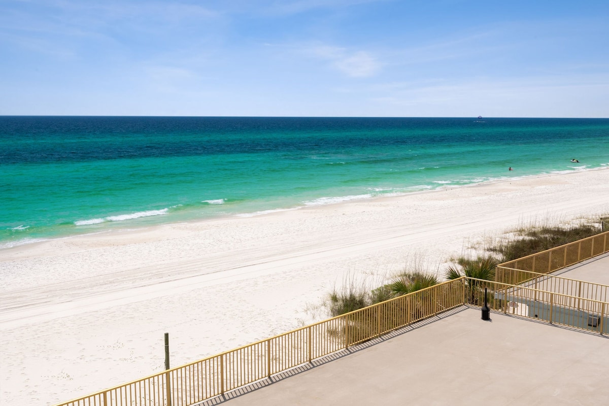 Chateau Beachfront Hotel, A By The Sea Resort - Photo 1