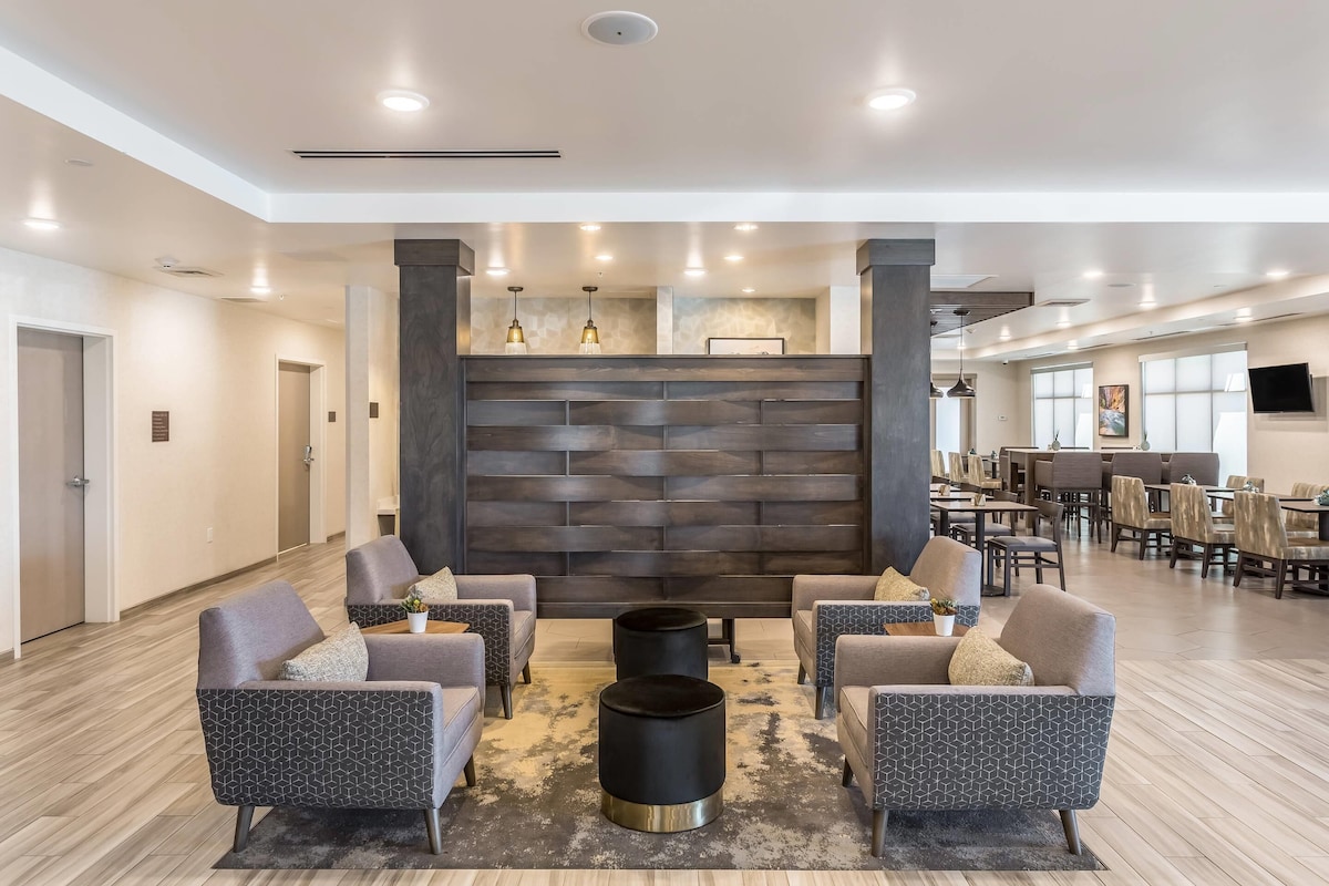 Comfort Inn & Suites Salt Lake City Airport - Photo 1