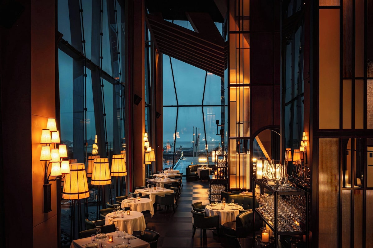 The St. Regis Chicago - Photo 1