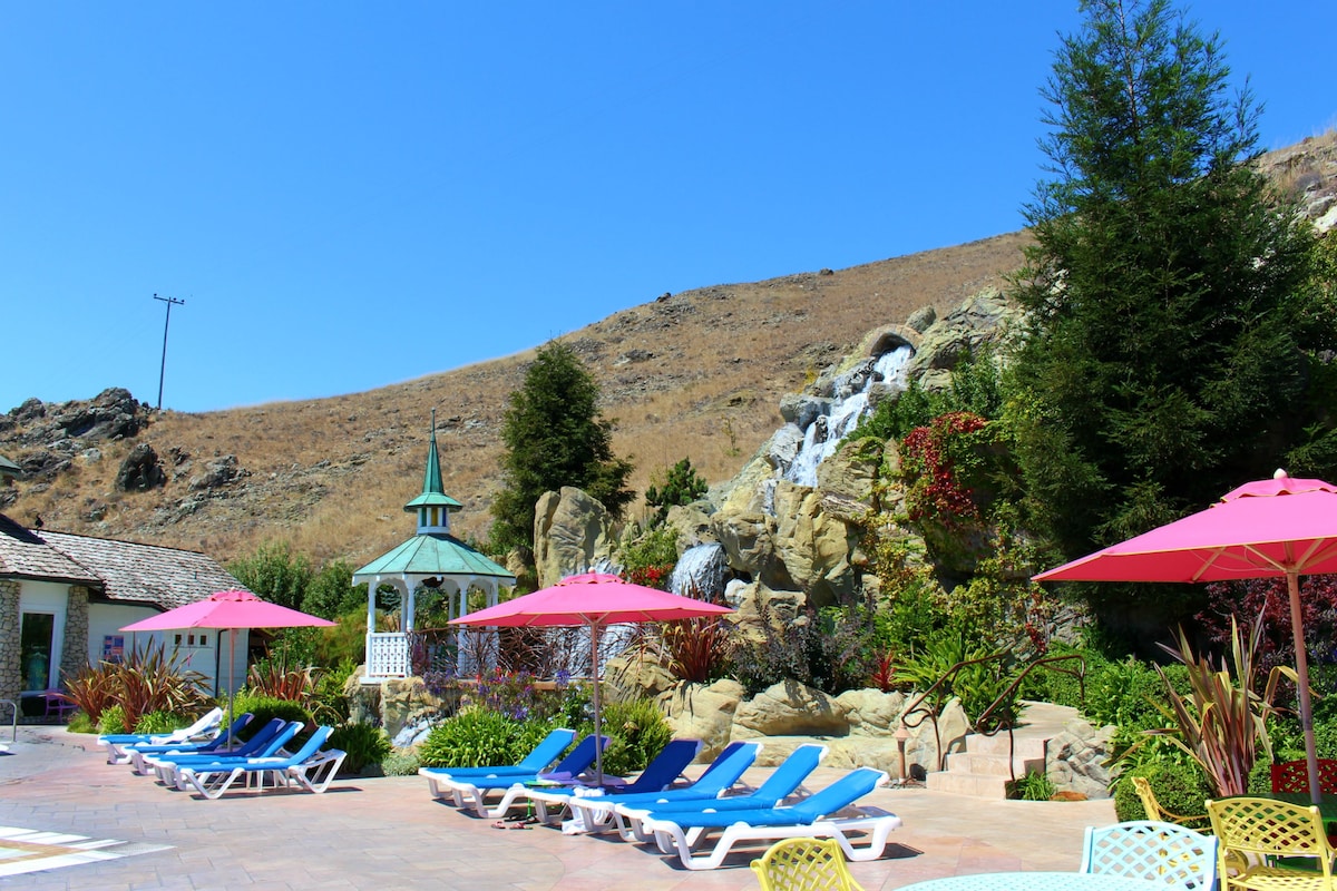 Madonna Inn - Photo 1