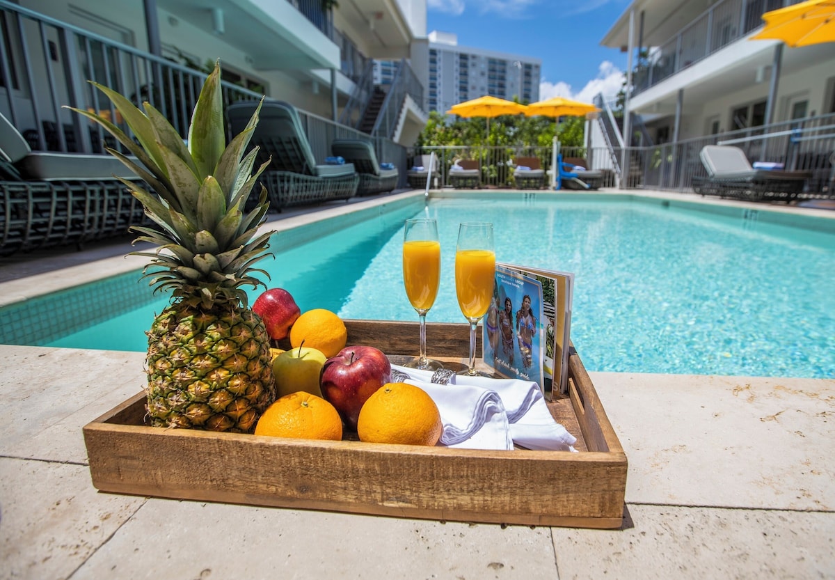 Waterside Hotel - Photo 1