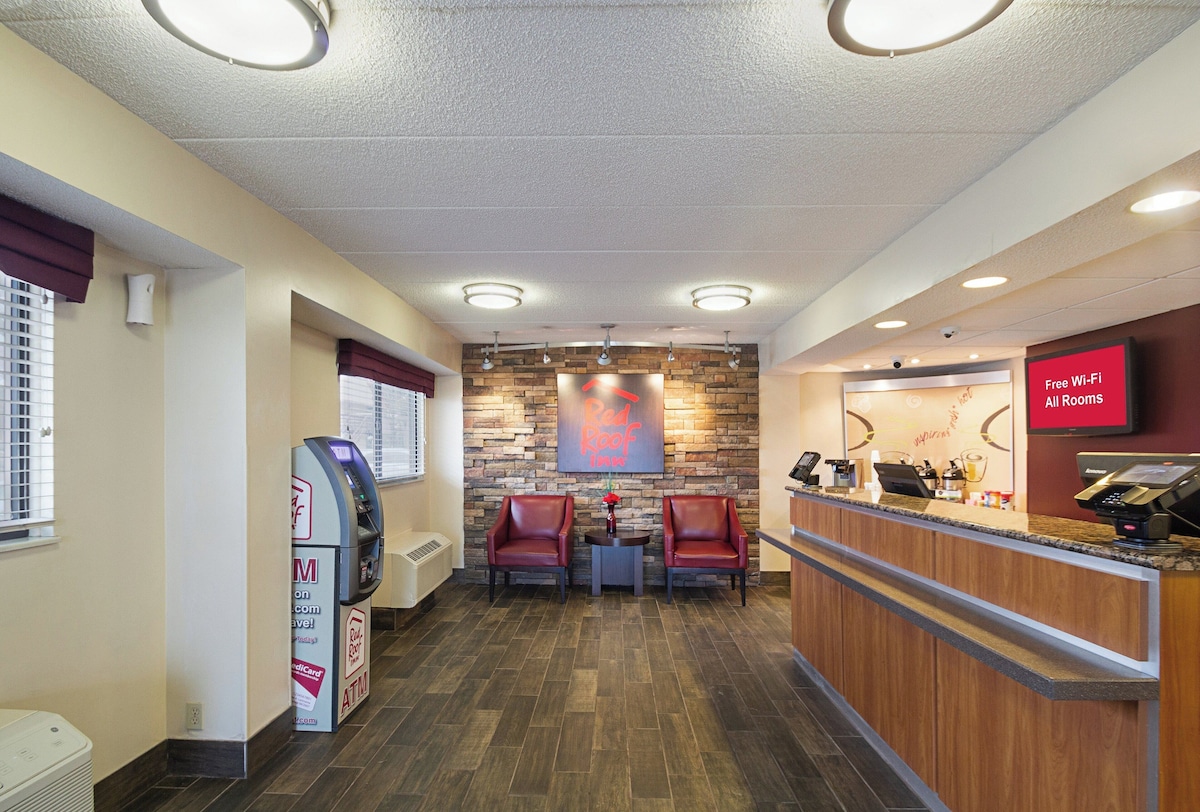 Red Roof Inn Madison, WI - Photo 1