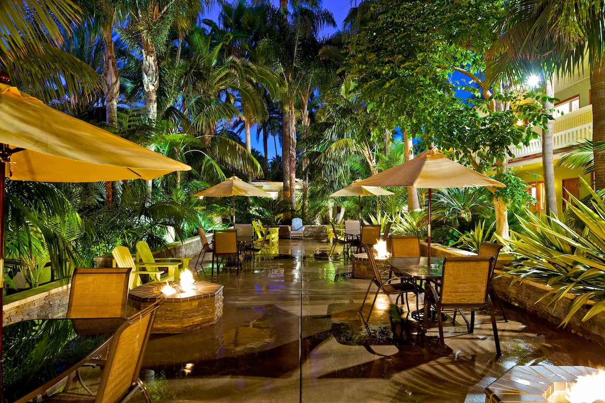 Ocean Palms Beach Resort - Photo 1