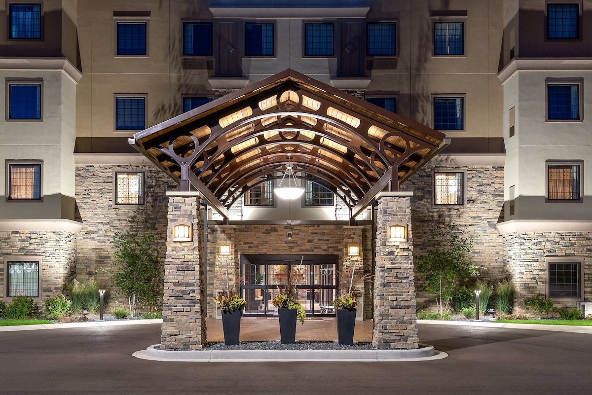 Staybridge Suites Eau Claire - Altoona by IHG - Photo 1