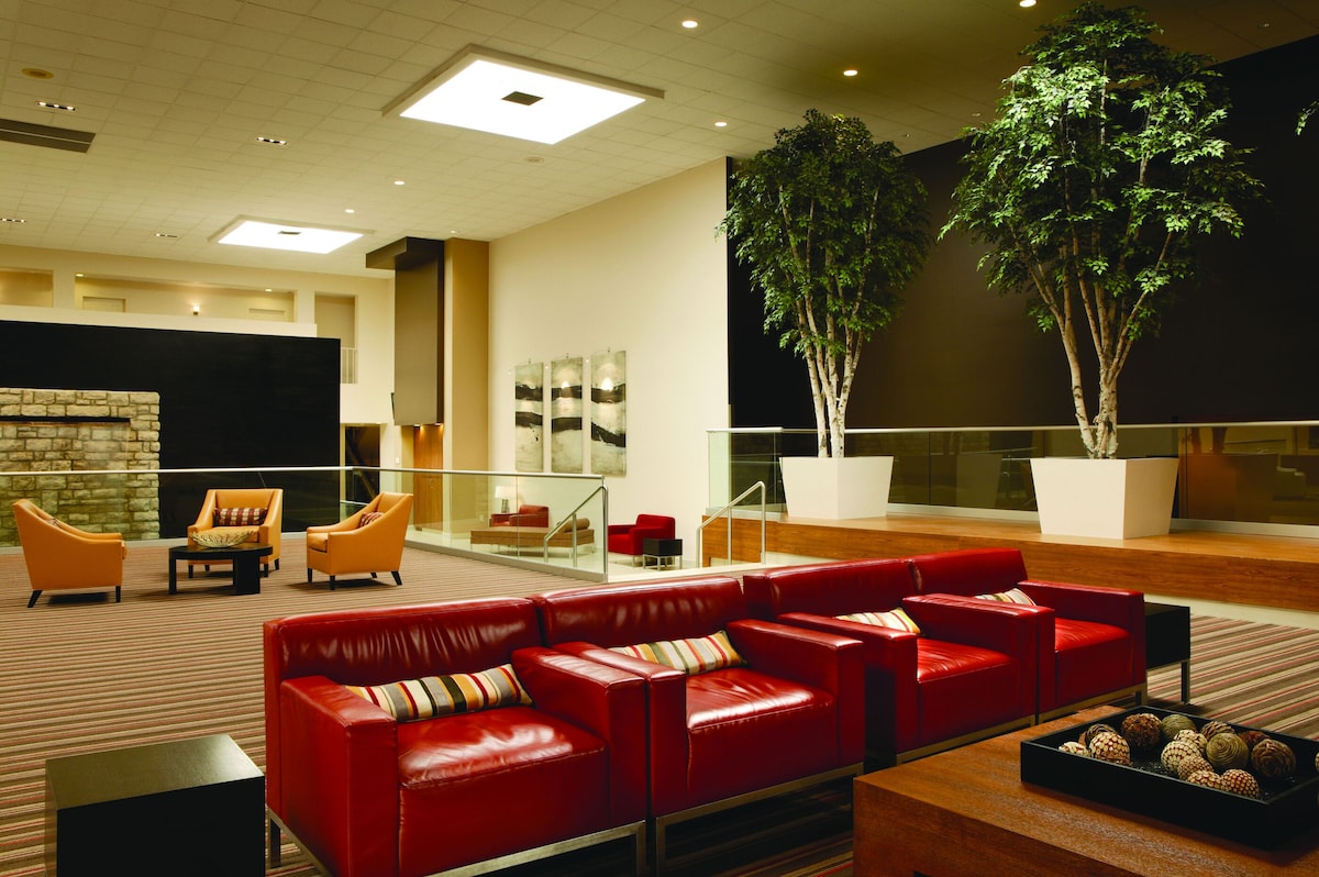Wyndham Columbus - Photo 1