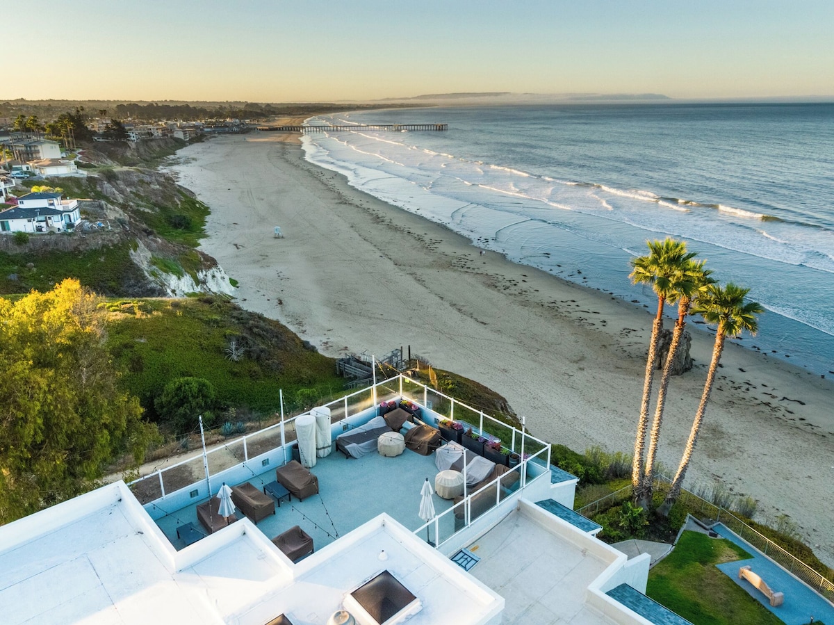 SeaCrest OceanFront Hotel - Photo 1