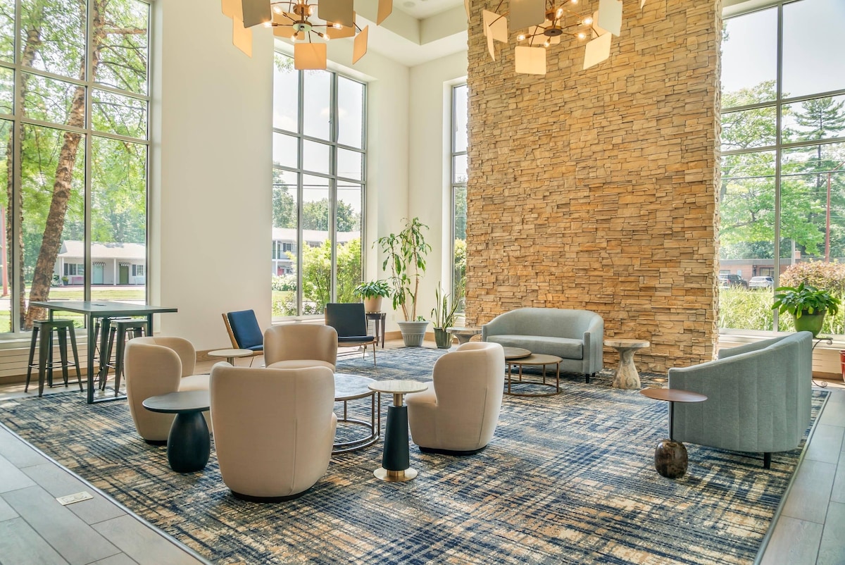 Cambria Hotel Traverse City - Photo 1