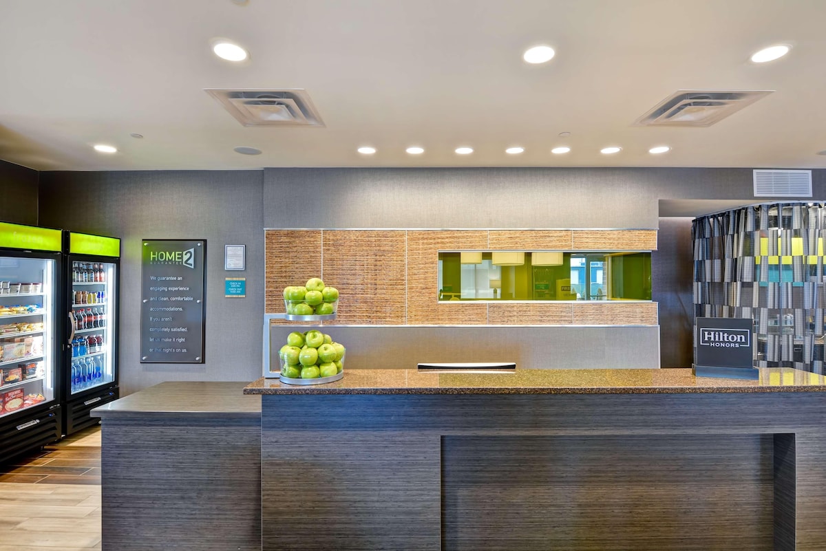 Home2 Suites by Hilton Green Bay - Photo 1
