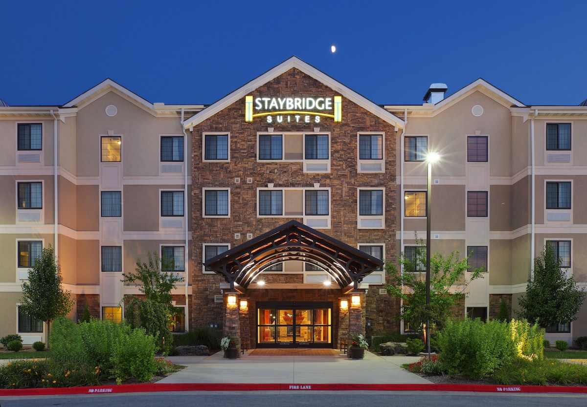 Staybridge Suites Fayetteville/Univ of Arkansas by IHG - Photo 1