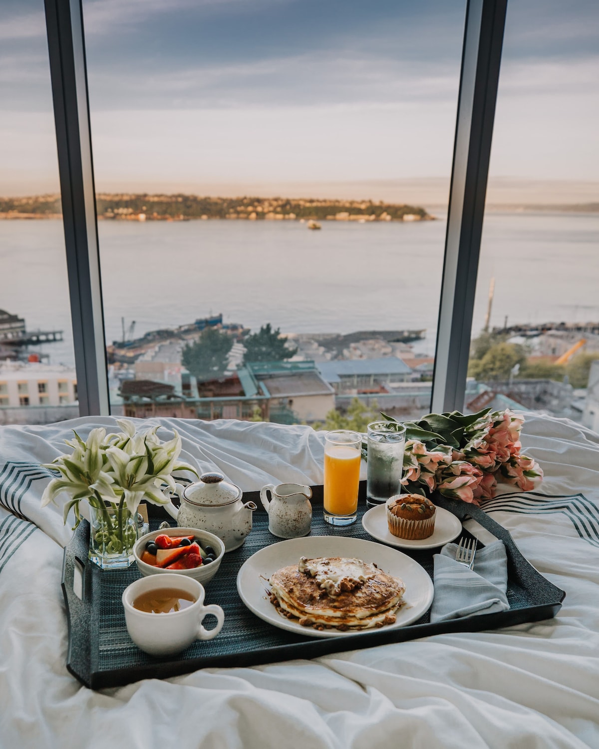 Thompson Seattle, by Hyatt - Photo 1