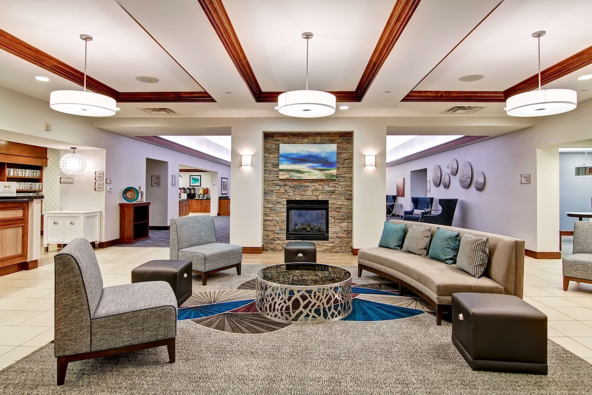 Homewood Suites by Hilton Bentonville-Rogers - Photo 1