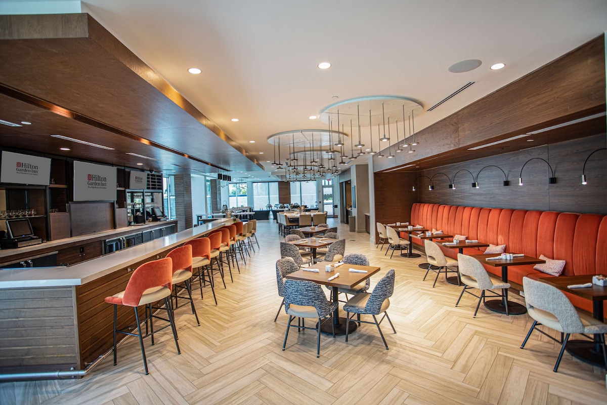 Hilton Garden Inn West Palm Beach I95 Outlets - Photo 1
