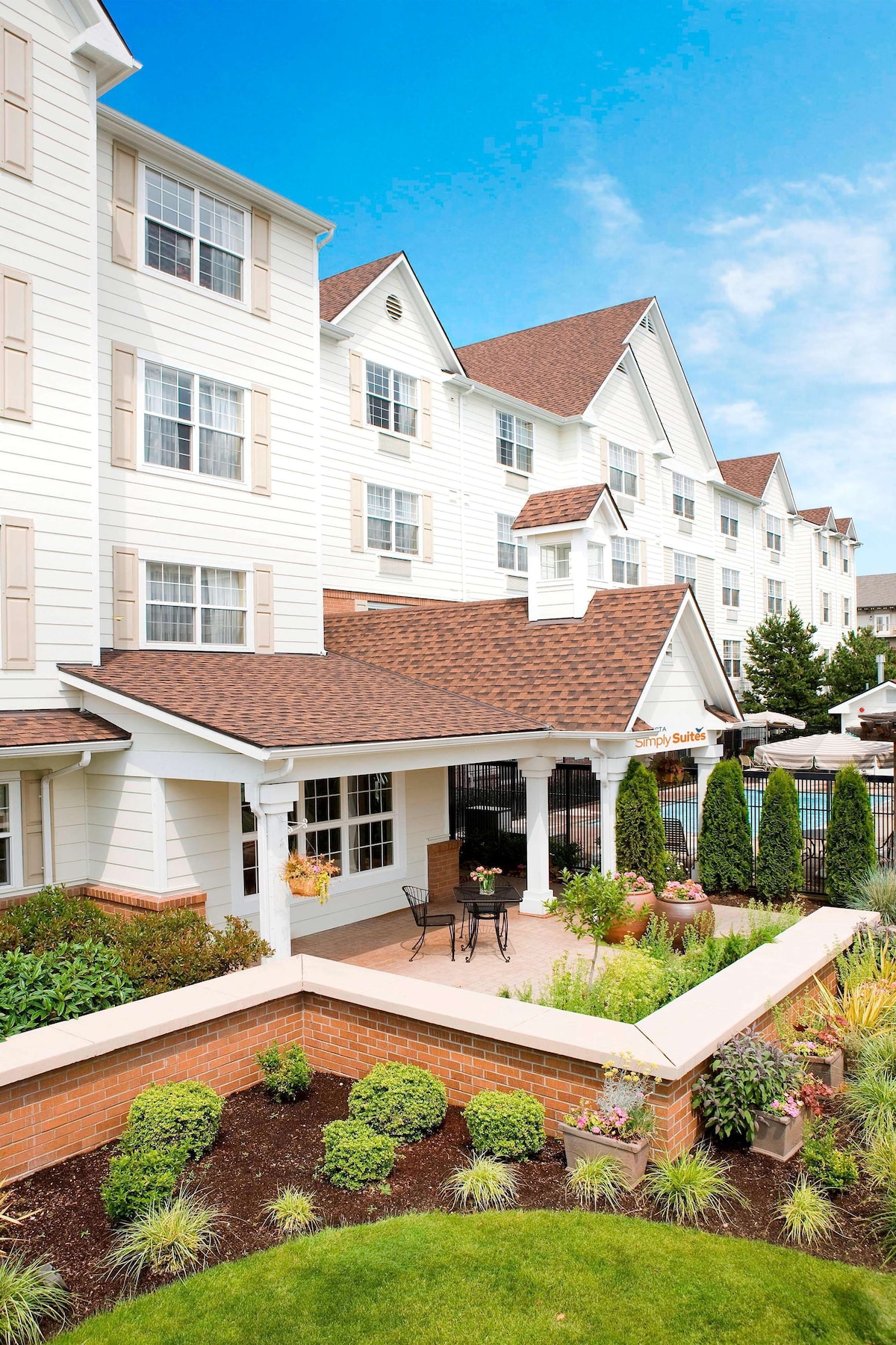 Sonesta Simply Suites Seattle Renton - Photo 1