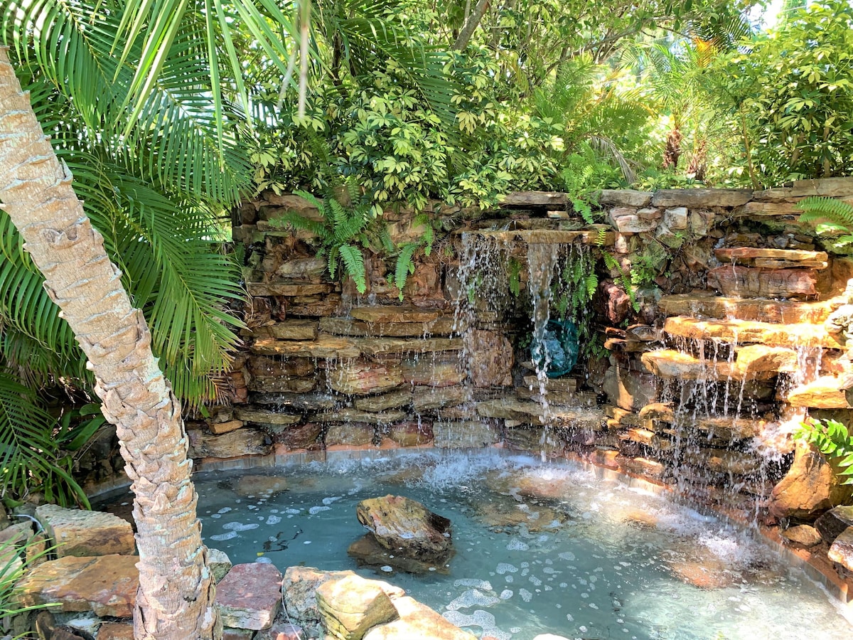 Siesta Key Inn - Photo 1