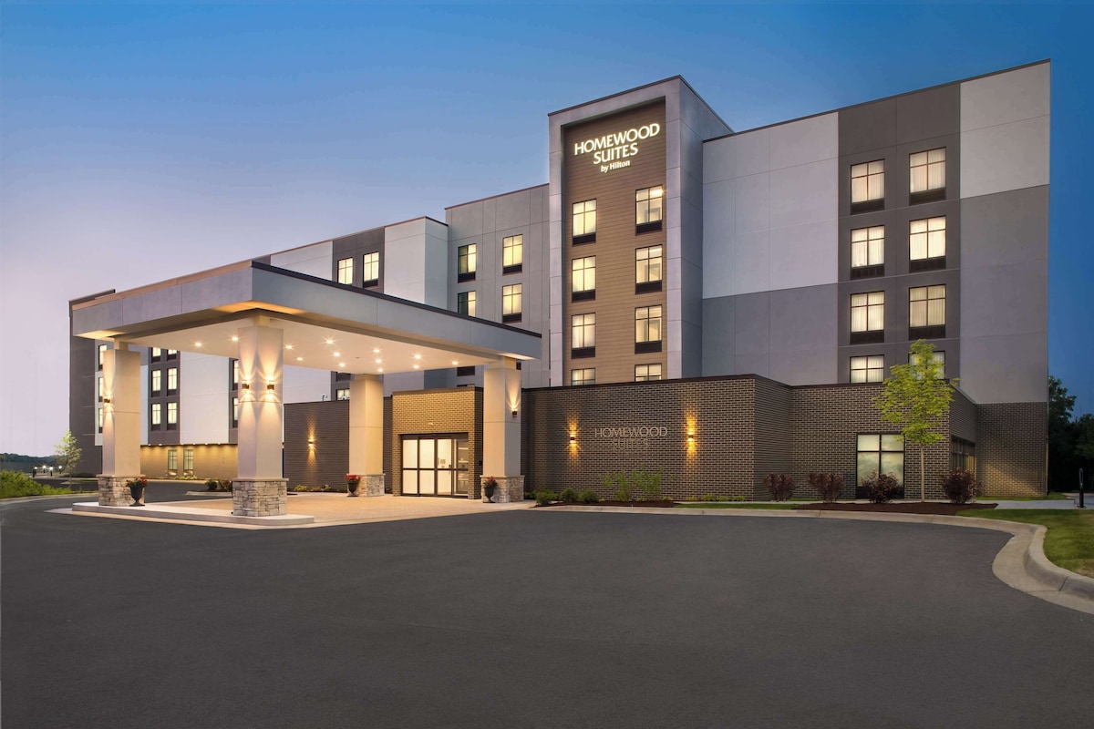 Homewood Suites by Hilton Ann Arbor - Photo 1