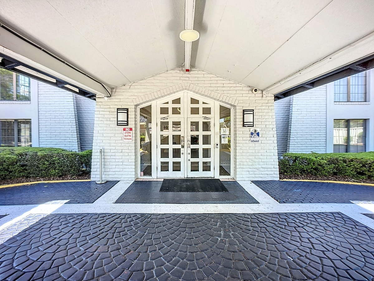 Soho Inn & Suites Jacksonville North - Photo 1
