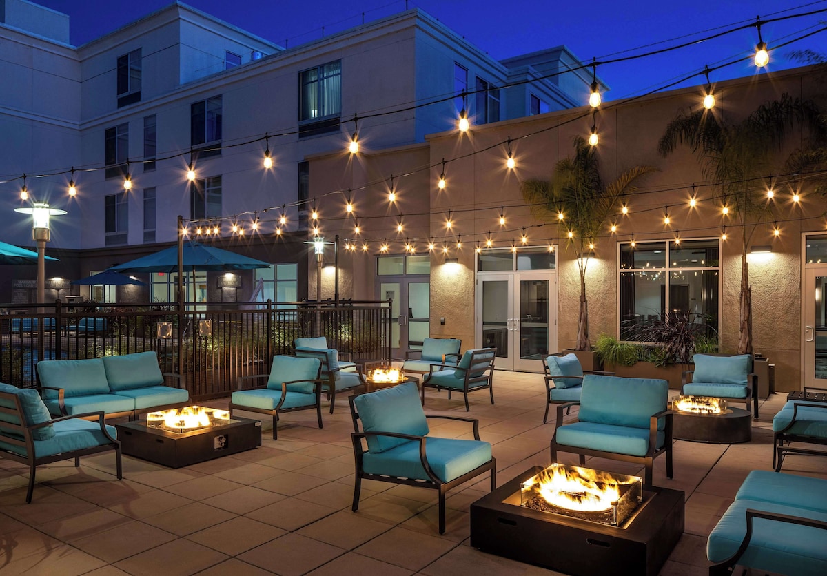 Hyatt Place Santa Cruz - Photo 1