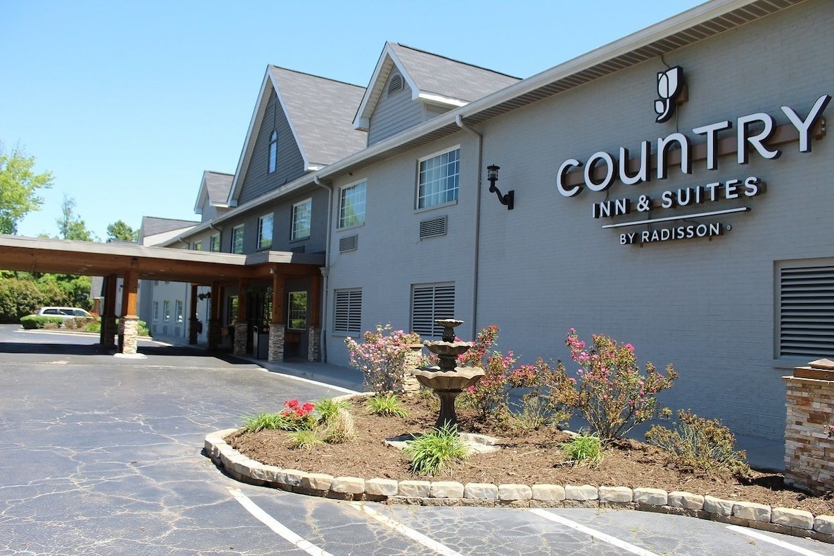 Country Inn & Suites by Radisson, Charlotte I-85 Airport, NC - Photo 1