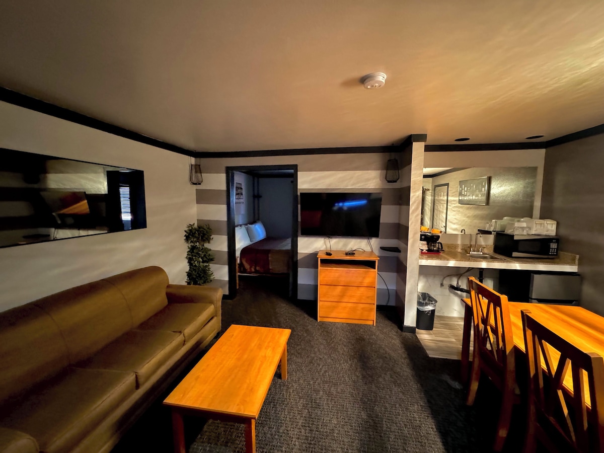 Cascade Lodge - Photo 1