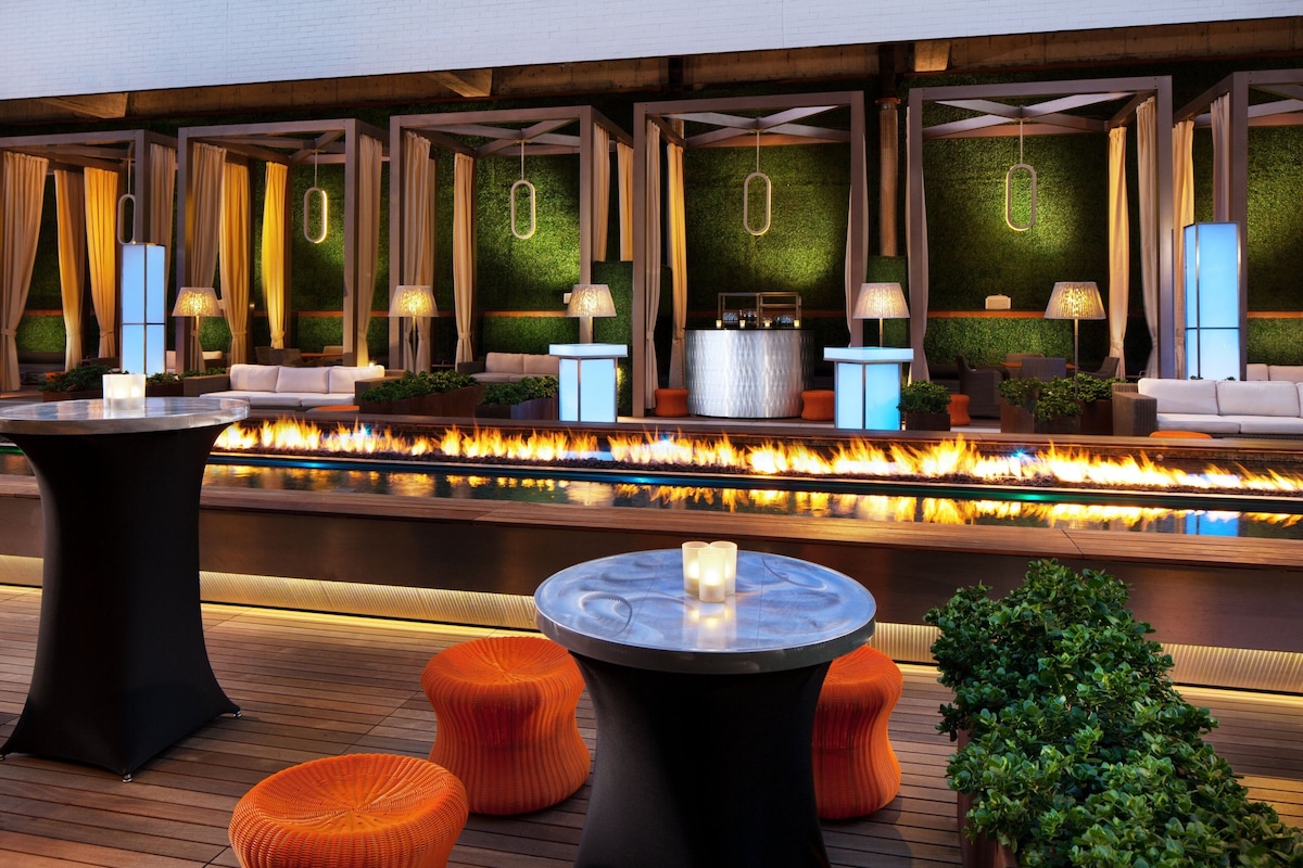 Sheraton Grand Los Angeles - Photo 1