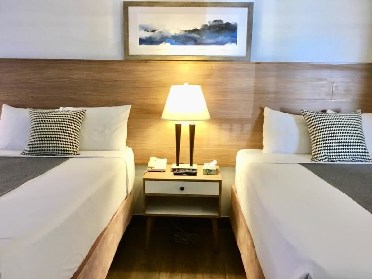 San Diego Downtown Lodge - Photo 1