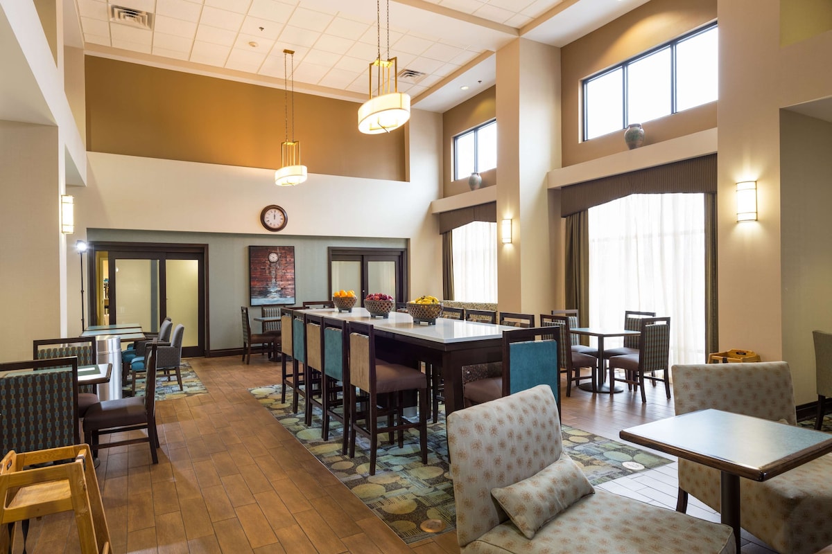 Hampton Inn & Suites Jamestown - Photo 1
